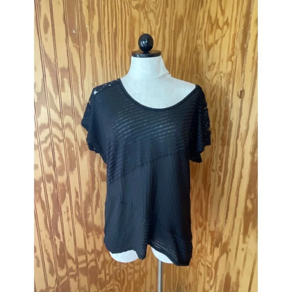 Free People Top Pullover Short Sleeve Scoop Neck Floral Lace Black Sz‎ Small